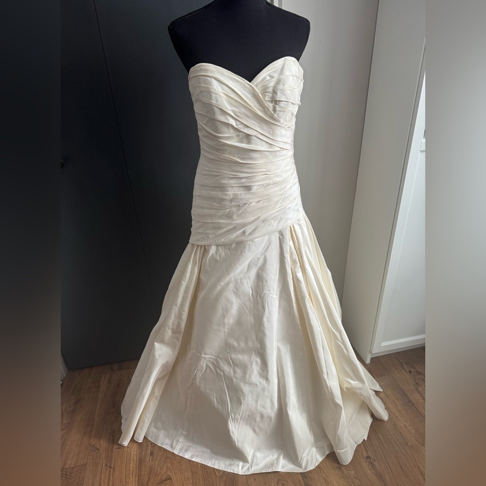 Priscilla of Boston Silk Size 10 Ivory Ruched Trumpet With Sweetheart Bodice NWT